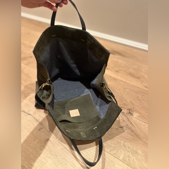 Clare V. Tote - Picture 3 of 4